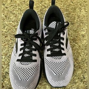 Brooks Women's Revel 5 Running Shoe